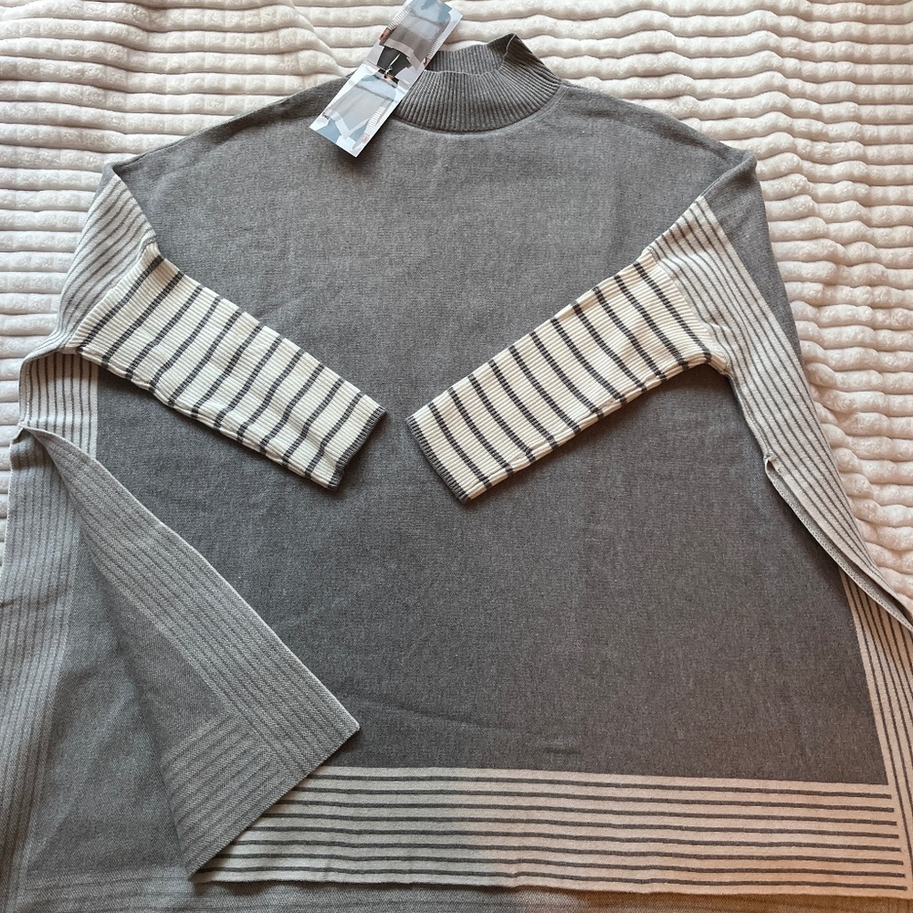 Simply Noelle gray sweater